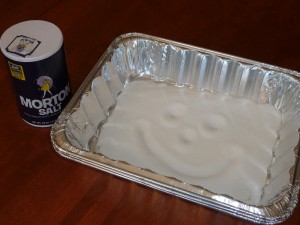 Drawing in foil salt writing pan